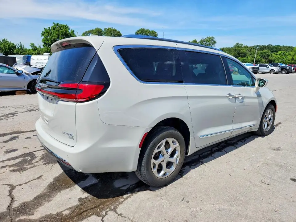 2021 CHRYSLER PACIFICA LIMITED  