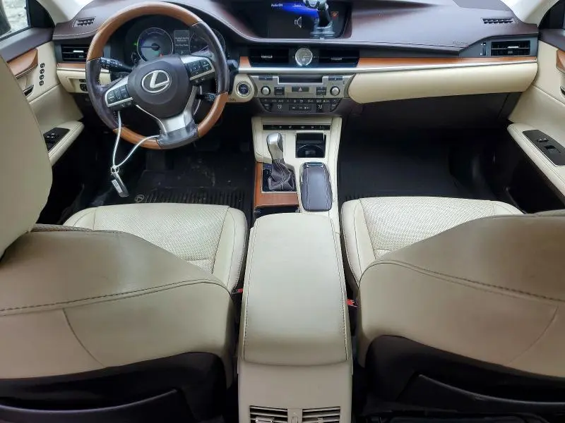 2017 LEXUS ES 300H  