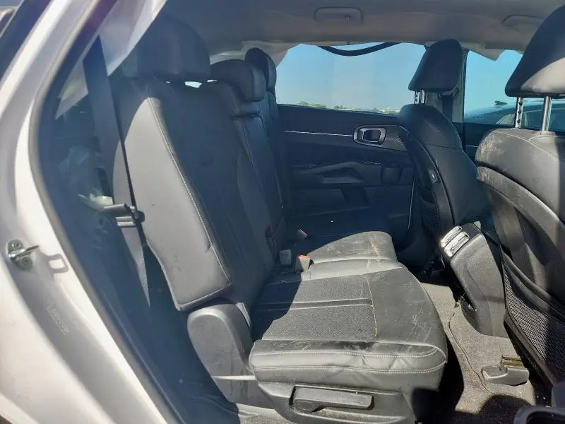 2023 KIA SORENTO S