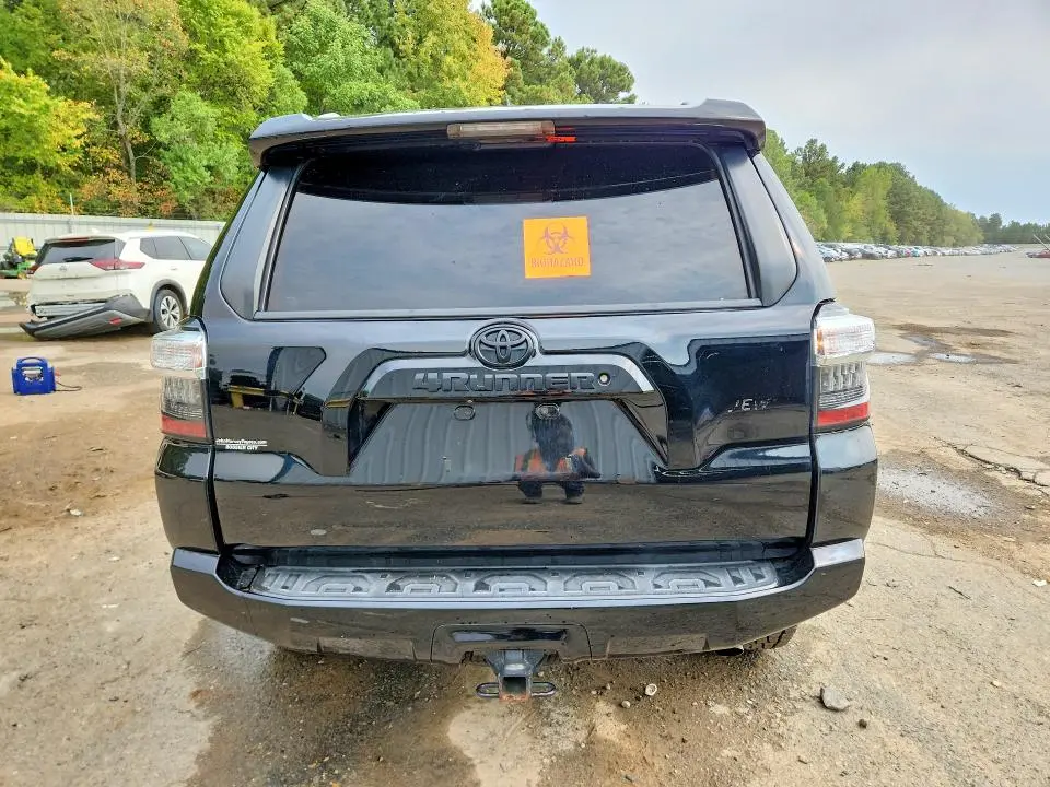 2018 TOYOTA 4RUNNER SR5  