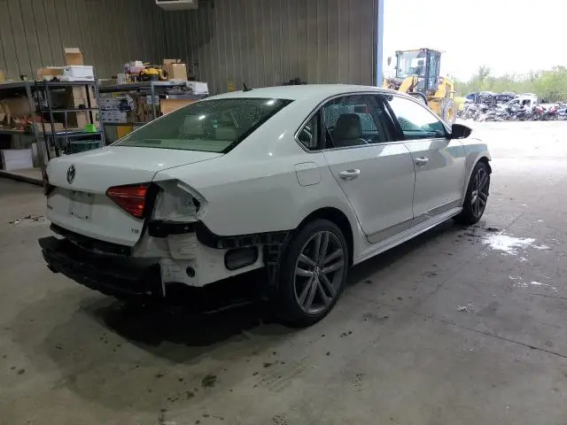 2016 VOLKSWAGEN PASSAT S  