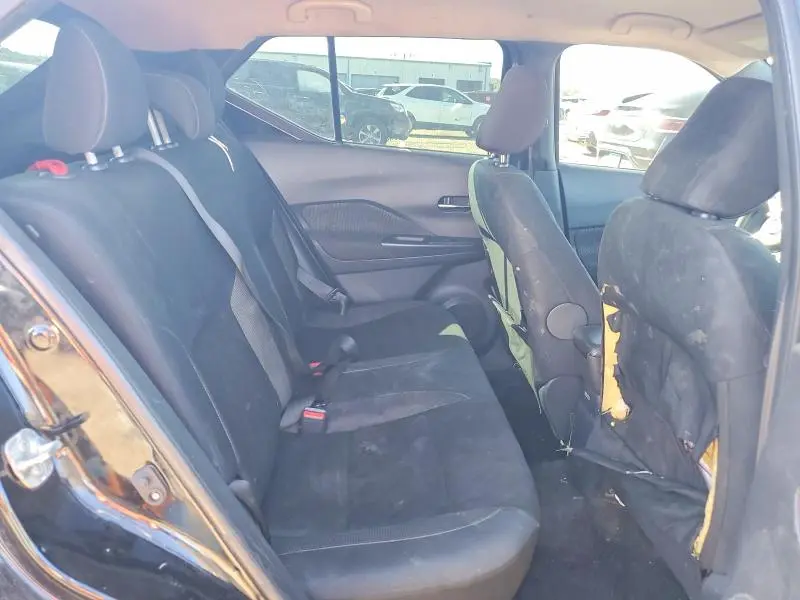2019 NISSAN KICKS SV  