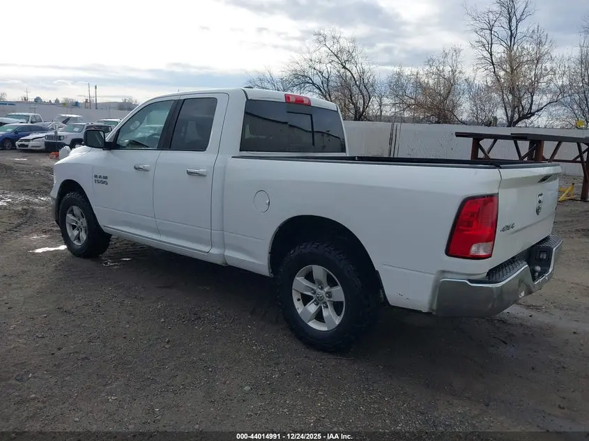 2017 RAM 1500 SLT  4X4 6'4 BOX