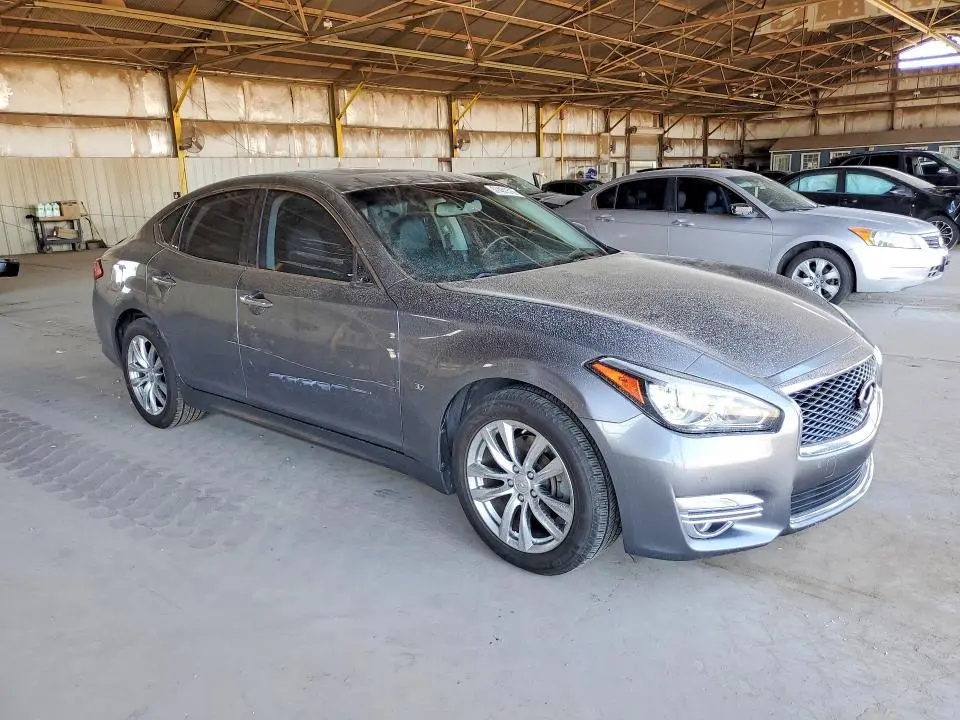 2019 INFINITI Q70 3.7 LUXE  