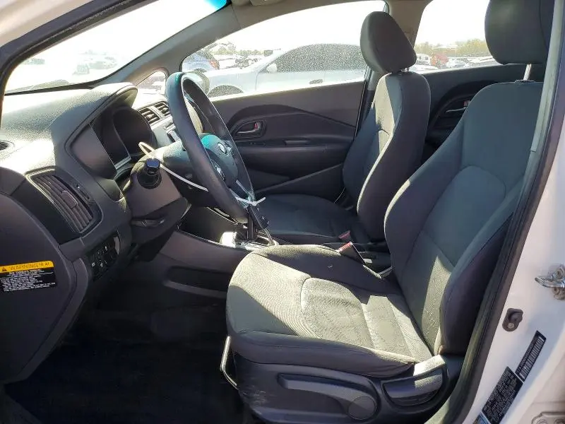 2013 KIA RIO LX  