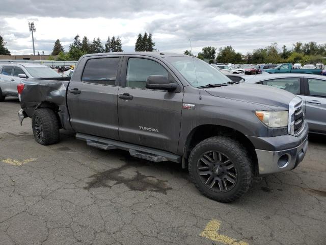 2013 TOYOTA TUNDRA CREWMAX SR5