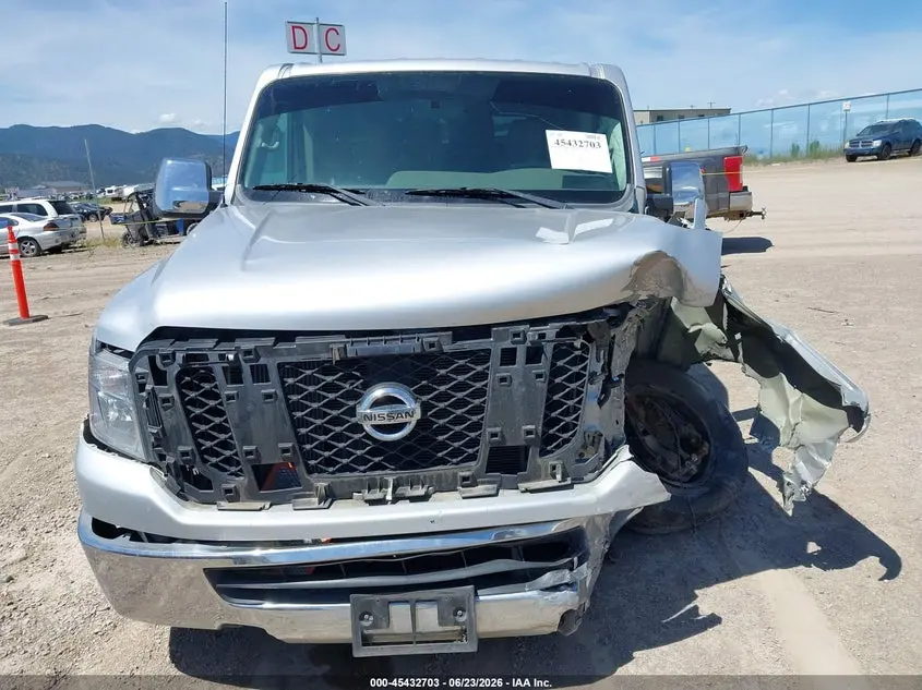 2018 NISSAN NV PASSENGER NV3500 HD SV V6
