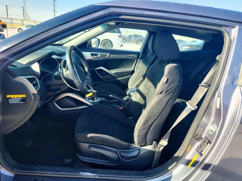 2017 HYUNDAI VELOSTER BASE  