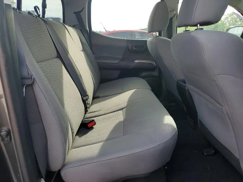 2017 TOYOTA TACOMA SR5 V6  