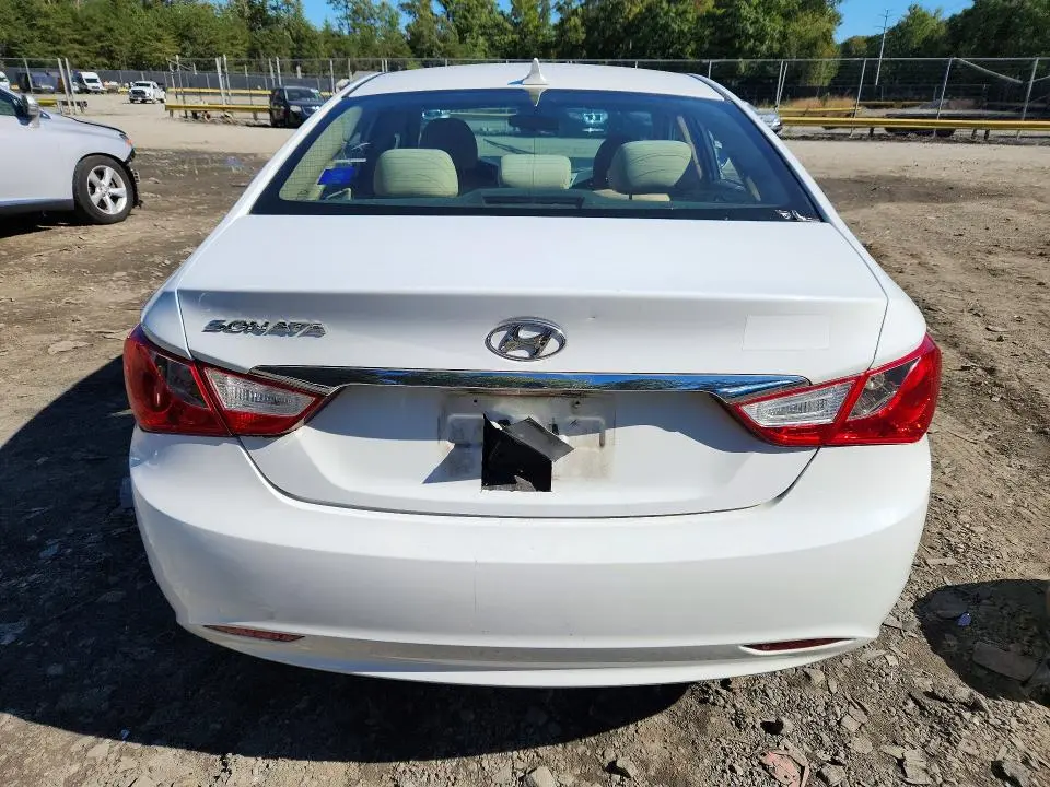 2011 HYUNDAI SONATA GLS  