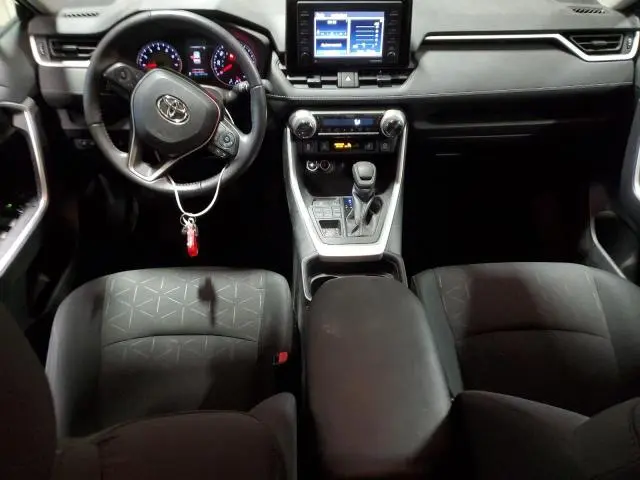 2021 TOYOTA RAV4 XLE  