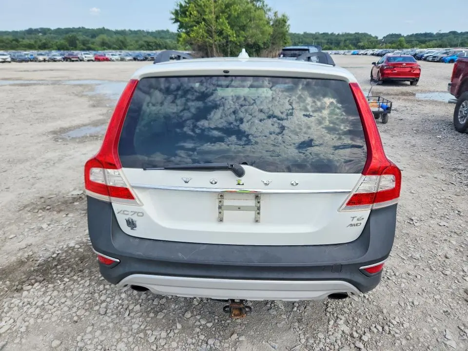 2014 VOLVO XC70 T6  