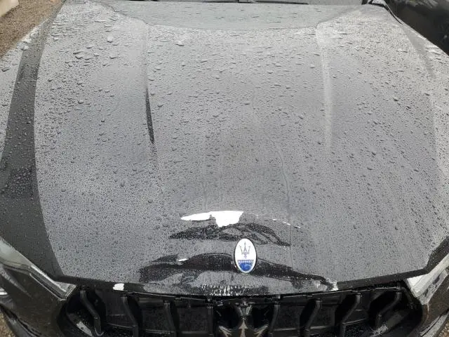 2022 MASERATI LEVANTE MODENA  