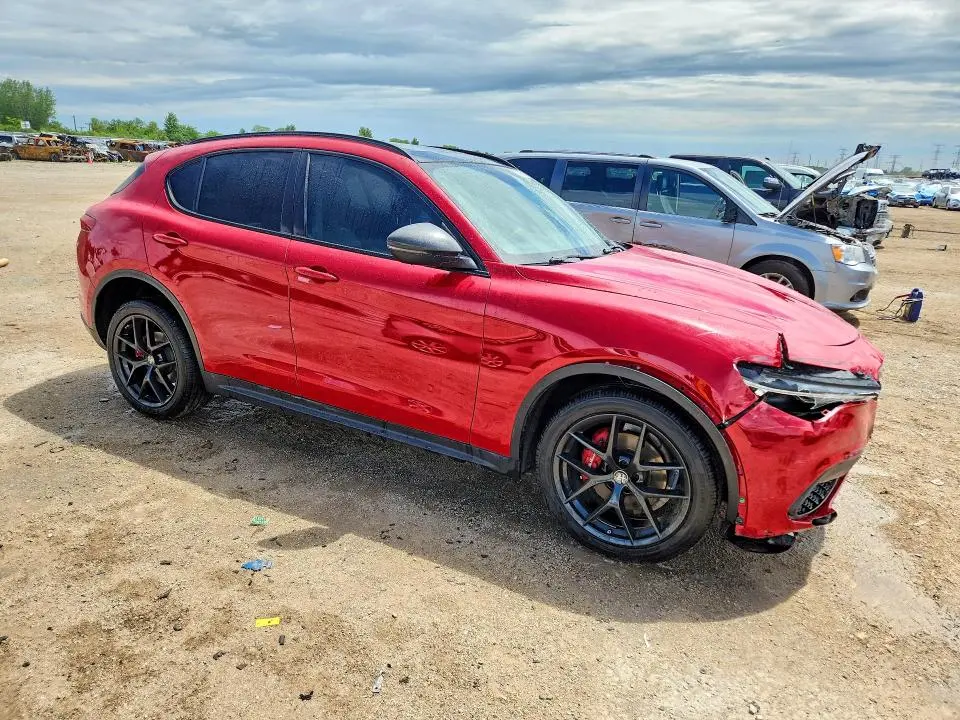2019 ALFA ROMEO STELVIO   
