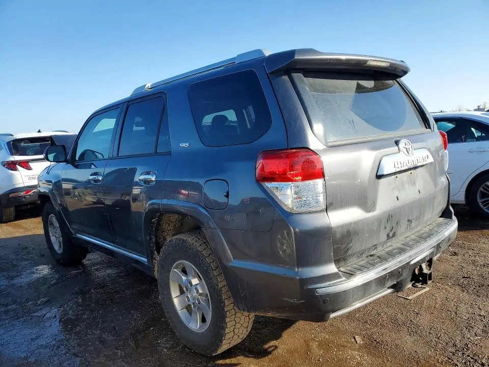 2010 TOYOTA 4RUNNER SR5  