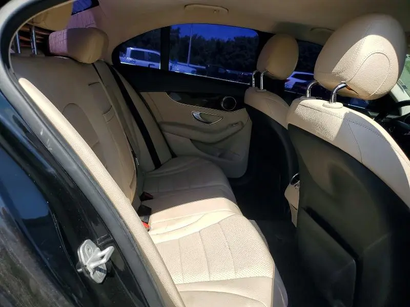 2015 MERCEDES-BENZ C 300  