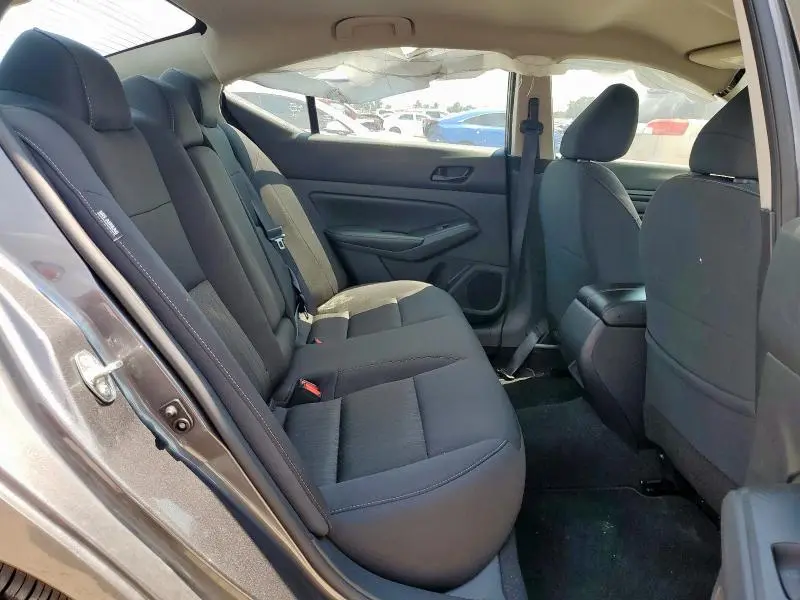 2024 NISSAN ALTIMA SV  