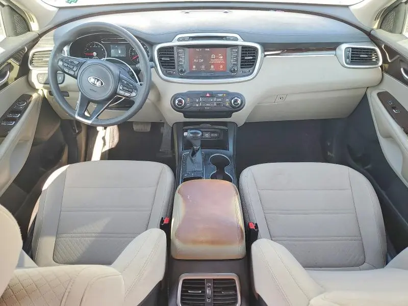2018 KIA SORENTO LX  