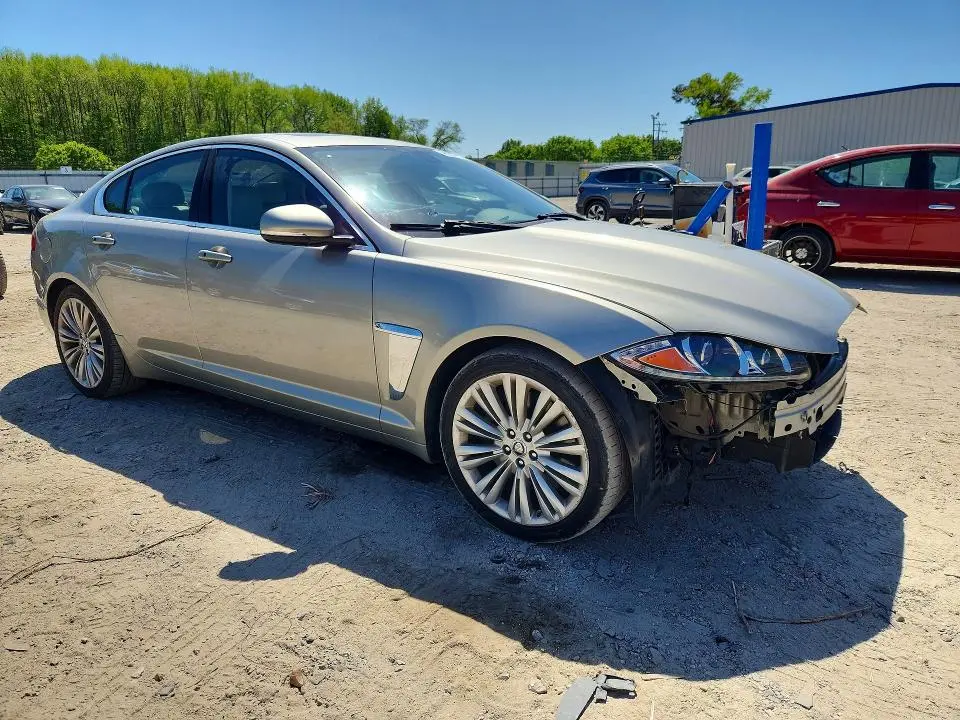 2012 JAGUAR XF PORTFOLIO  