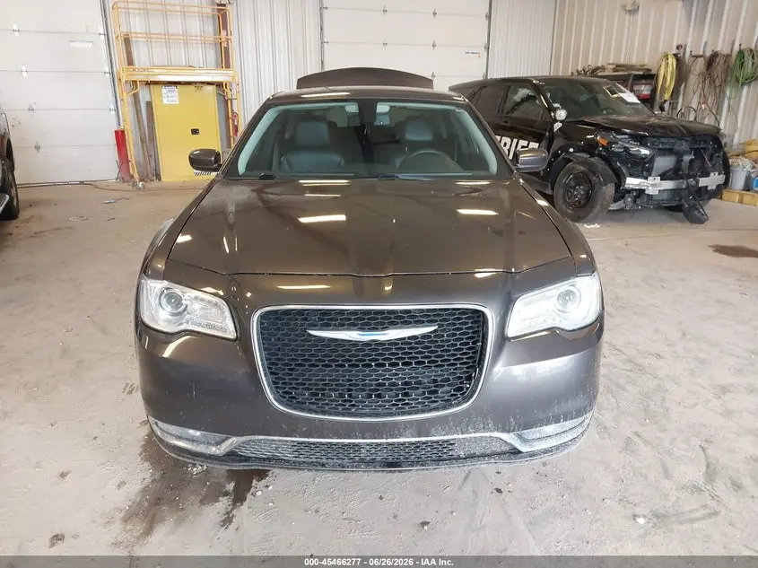 2017 CHRYSLER 300 LIMITED AWD