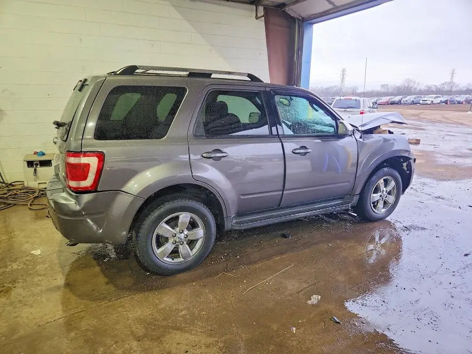 2011 FORD ESCAPE LIMITED  