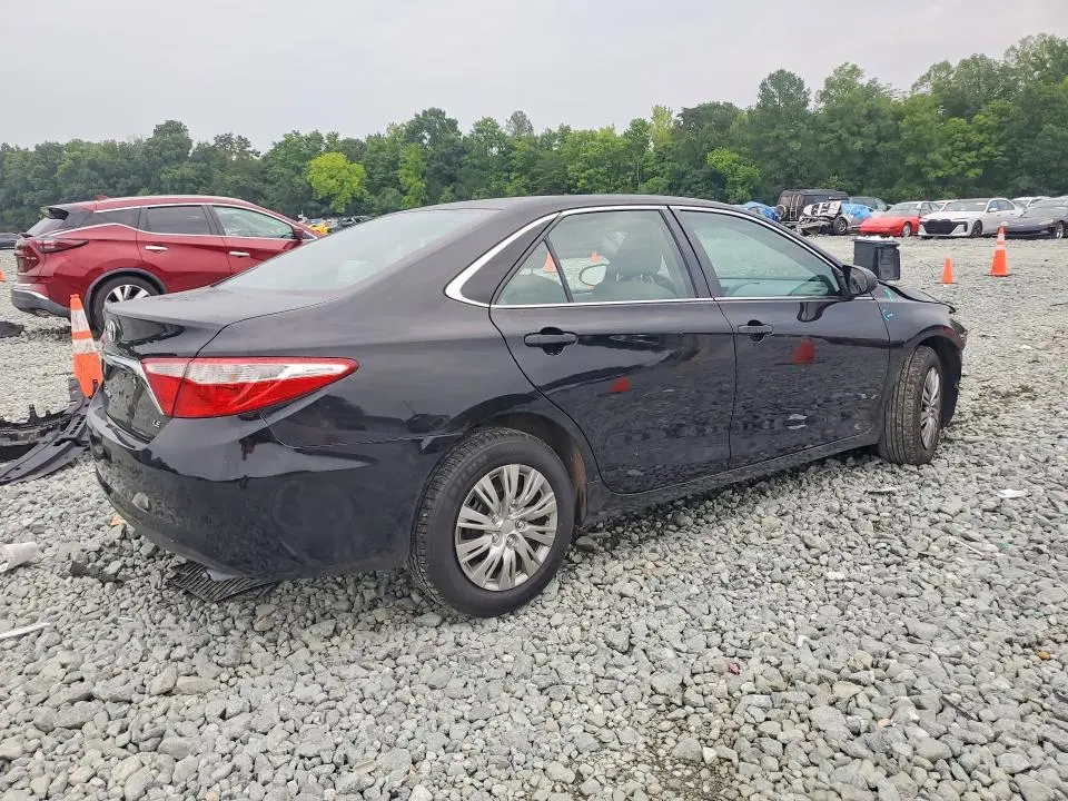 2015 TOYOTA CAMRY LE  