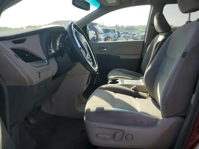 2015 TOYOTA SIENNA LE  