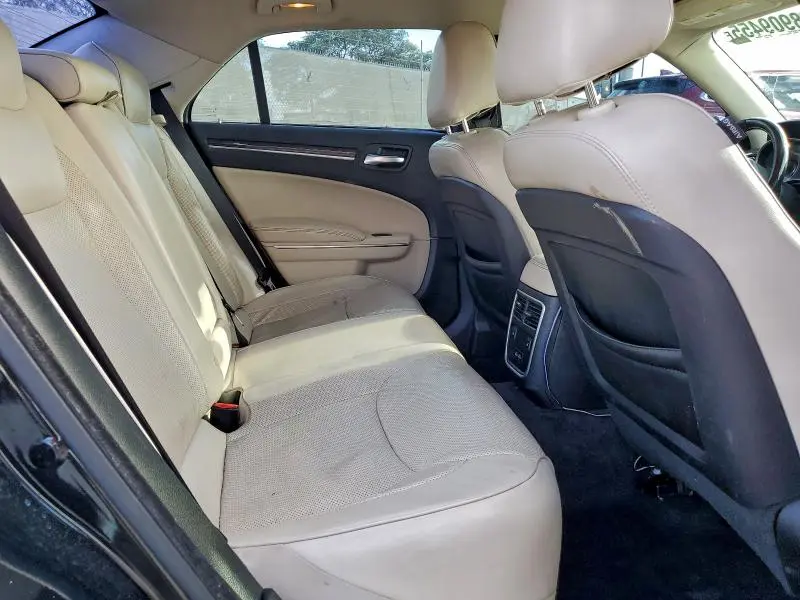 2018 CHRYSLER 300 LIMITED  