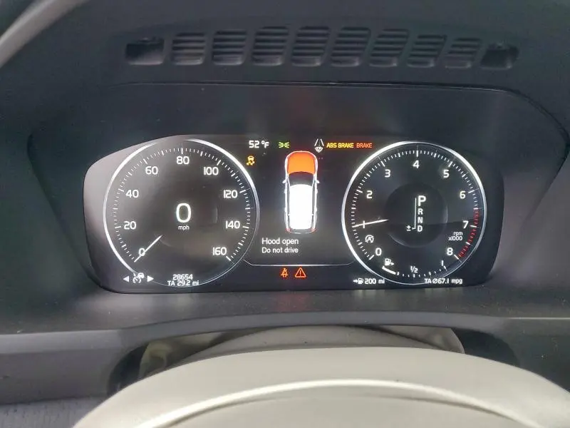 2020 VOLVO XC90 T6 MOMENTUM  