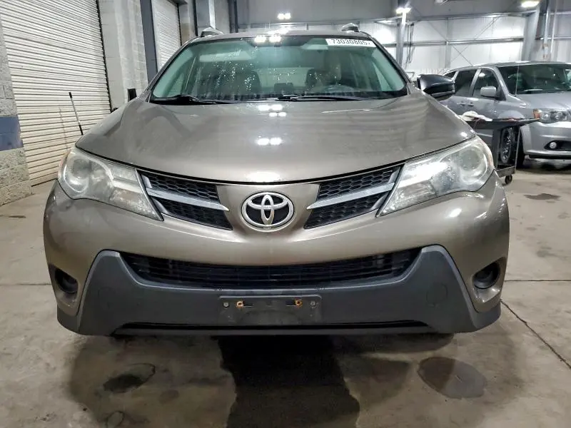 2013 TOYOTA RAV4 LE  