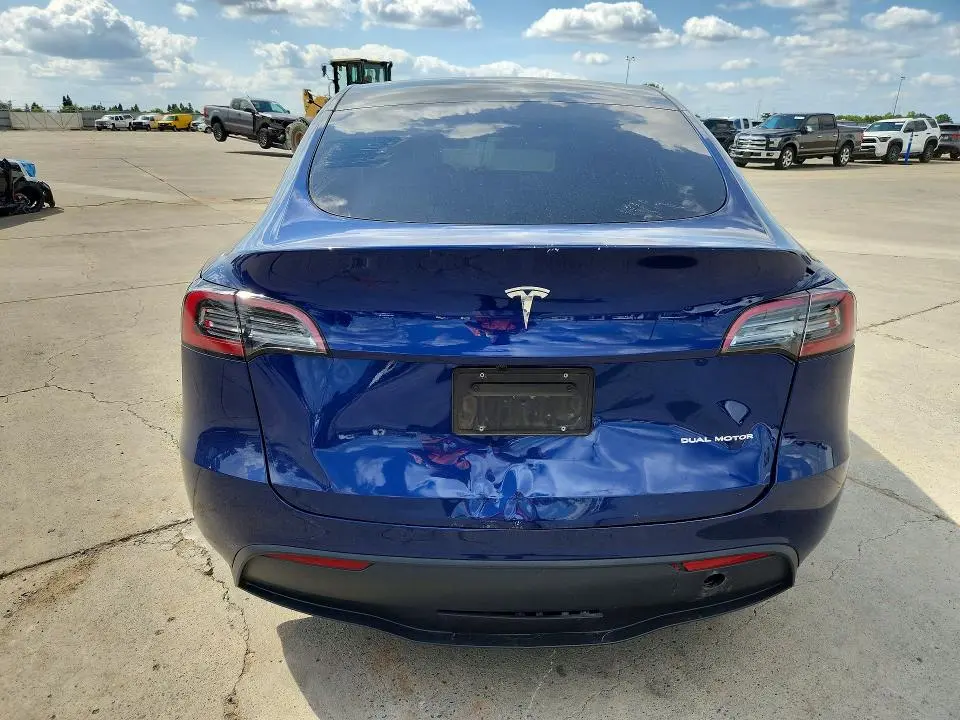 2025 TESLA MODEL Y   