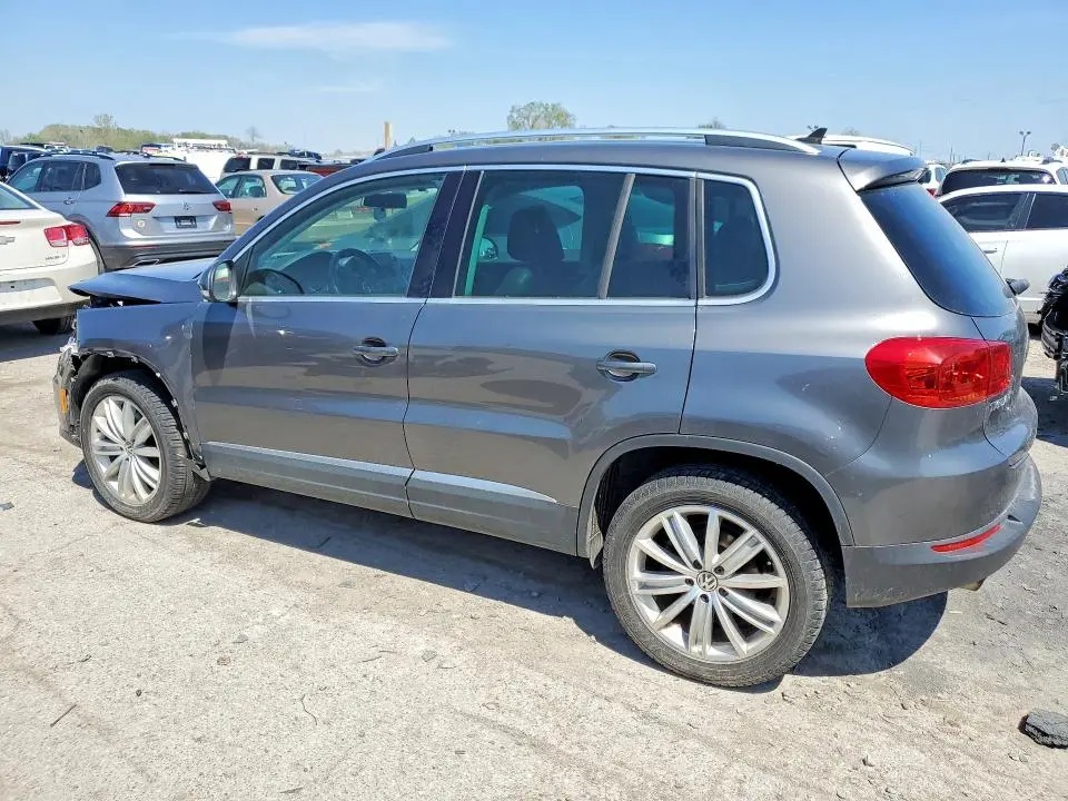 2015 VOLKSWAGEN TIGUAN S  