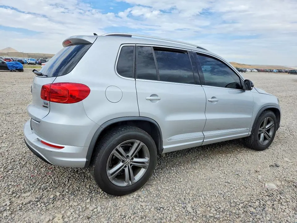 2017 VOLKSWAGEN TIGUAN SPORT  