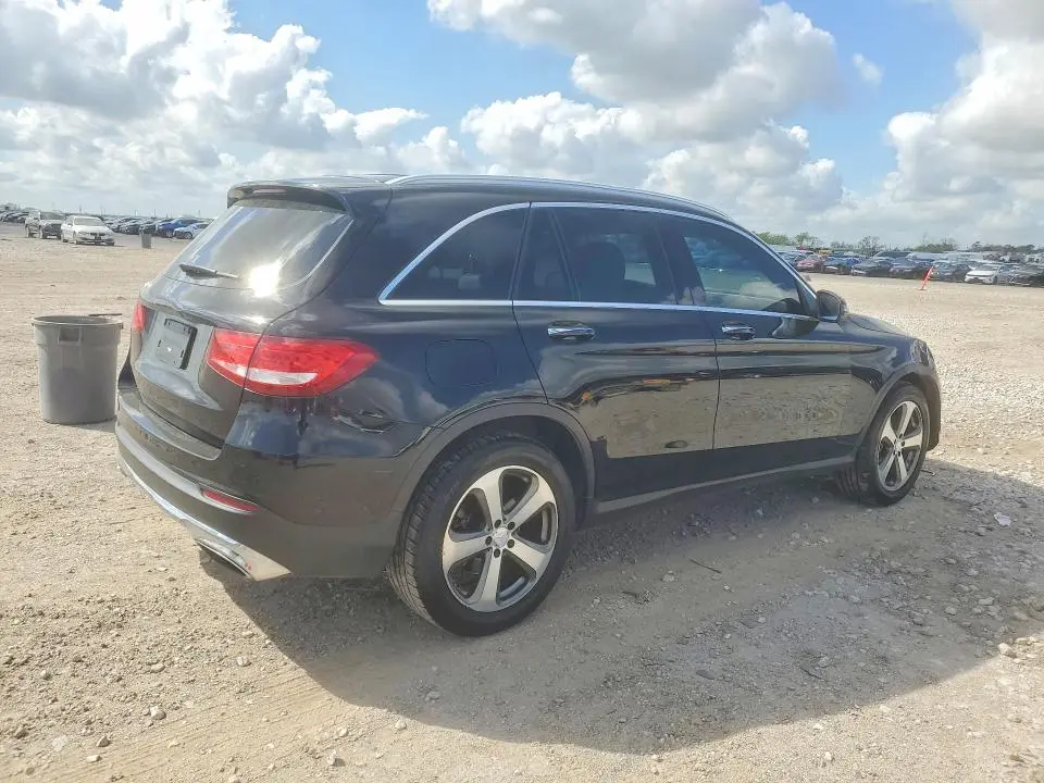 2016 MERCEDES-BENZ GLC 300  