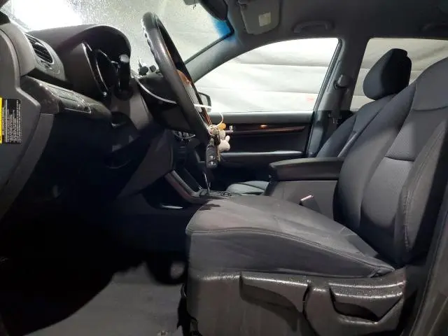 2011 KIA SORENTO BASE  