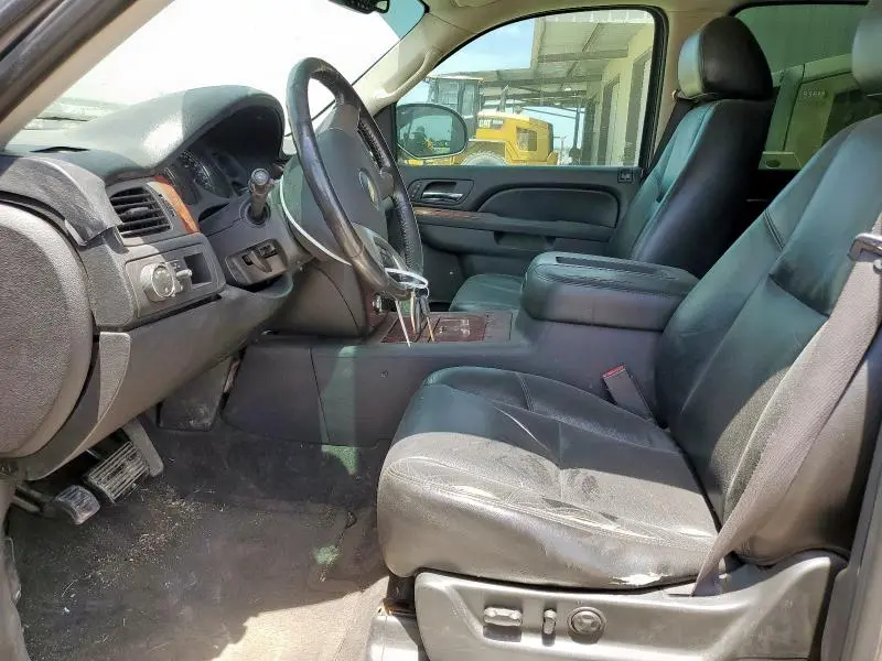 2011 CHEVROLET TAHOE C1500 LTZ  