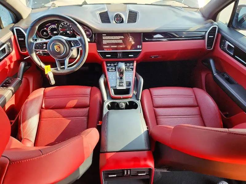 2022 PORSCHE CAYENNE   
