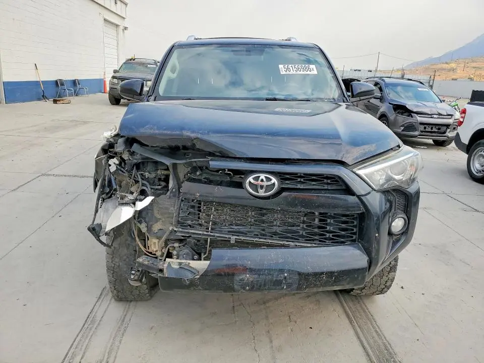 2016 TOYOTA 4RUNNER SR5  