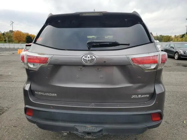 2016 TOYOTA HIGHLANDER XLE  