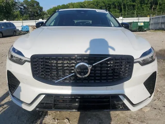 2024 VOLVO XC60 PLUS  