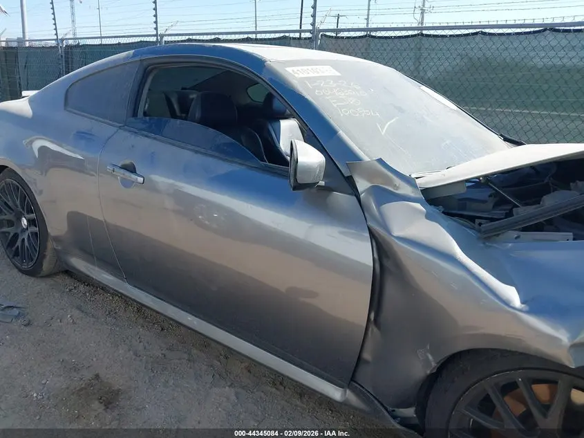 2010 INFINITI G37 JOURNEY