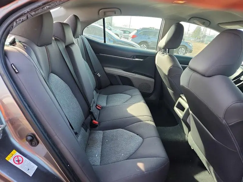 2019 TOYOTA CAMRY LE  