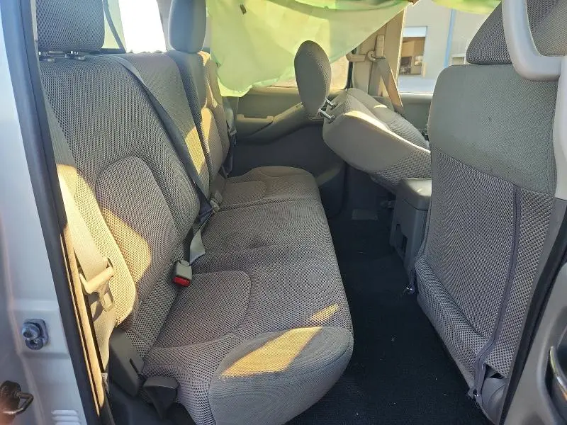 2015 NISSAN FRONTIER S  