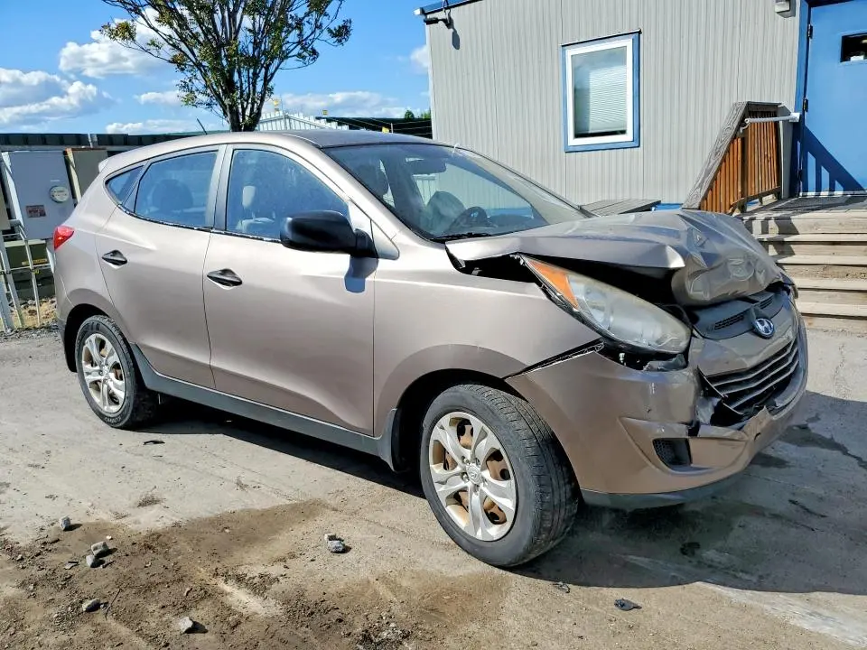 2011 HYUNDAI TUCSON GL  
