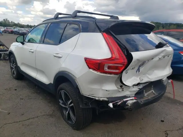 2019 VOLVO XC40 T5 R-DESIGN  