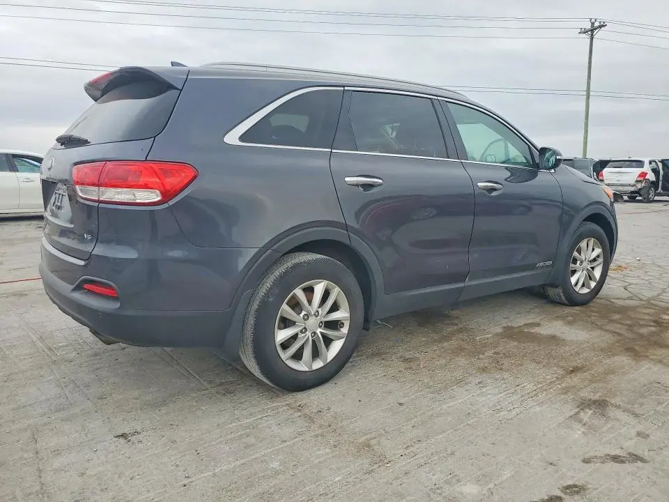 2017 KIA SORENTO LX V6  