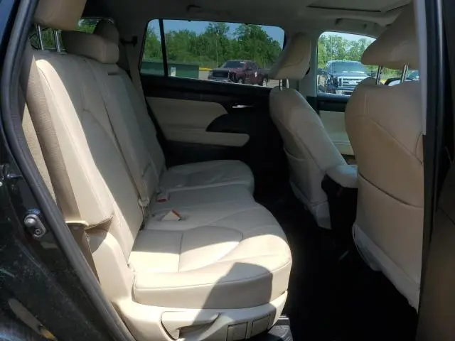 2021 TOYOTA HIGHLANDER HYBRID XLE  
