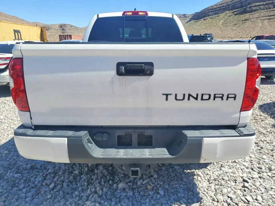 2020 TOYOTA TUNDRA SR5  