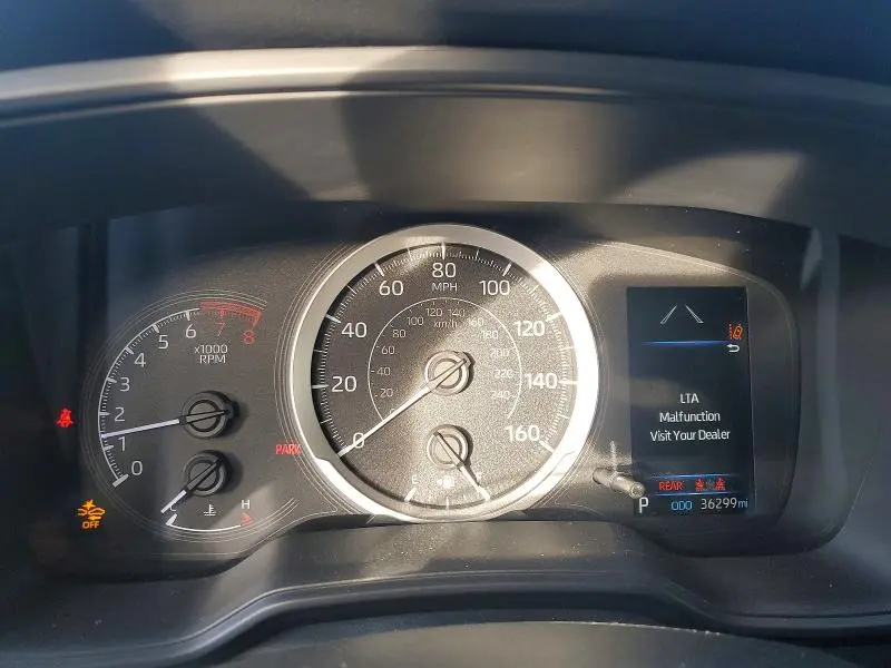 2021 TOYOTA COROLLA LE  