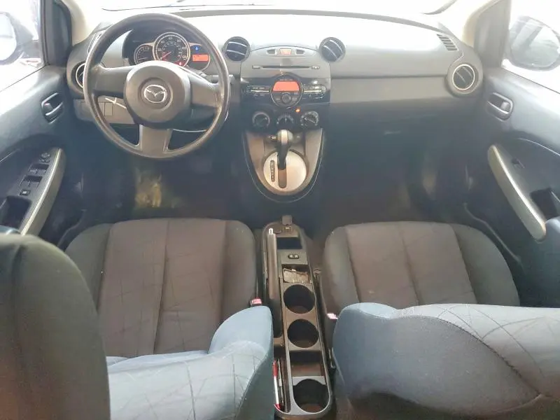 2013 MAZDA MAZDA2   